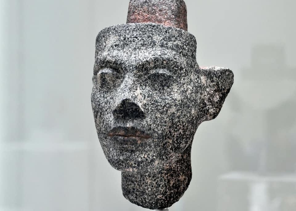 Ritratto di nefertiti da giovane granodiorite agyptisches museum berlino 2